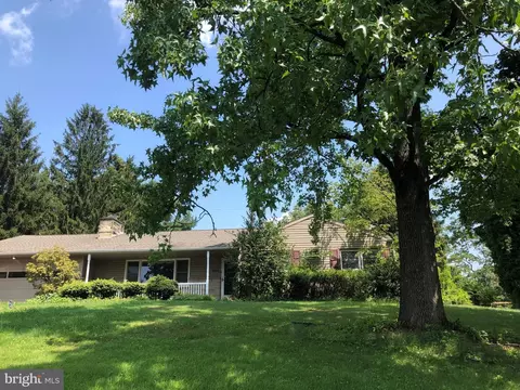 1508 Montfort Dr, Harrisburg, PA 17110