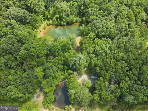 9568 State Route 209, Williamstown, PA 17098