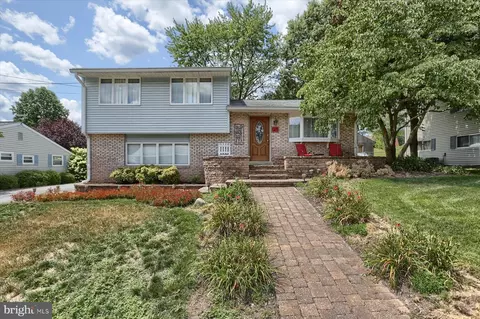 712 Edison Rd, Dauphin, PA 17018