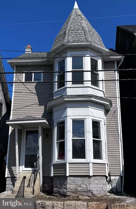 312 Pottsville St, Lykens, PA 17048