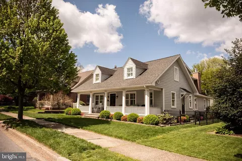 45 Maple Ave, Hershey, PA 17033 photo 2