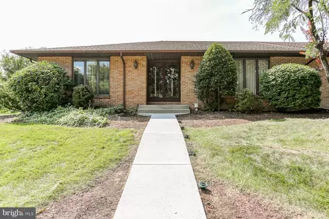 3873 Laraby Dr, Harrisburg, PA 17110