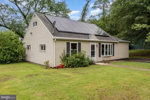 1716 Evergreen Rd, Harrisburg, PA 17109