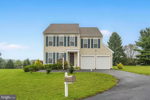 596 Stover Pl, Hummelstown, PA 17036