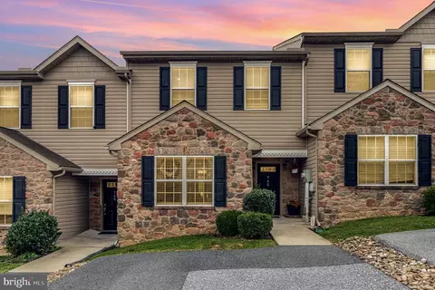 745 S 82nd St, Harrisburg, PA 17111