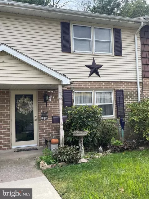 1842 Lakeside Dr, Middletown, PA 17057