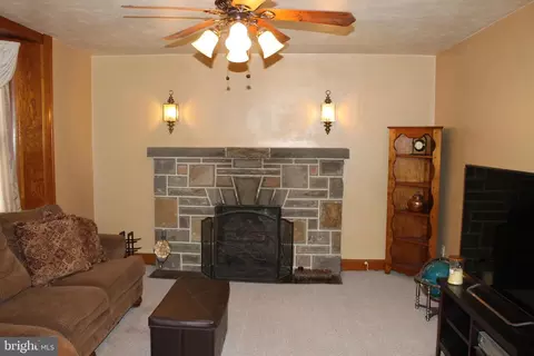 1303 E Derry Rd, Hershey, PA 17033 photo 15