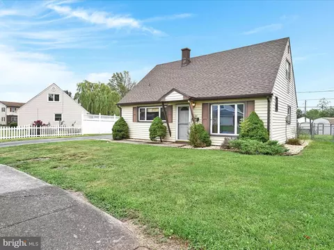 1128 Chestnut St, Middletown, PA 17057