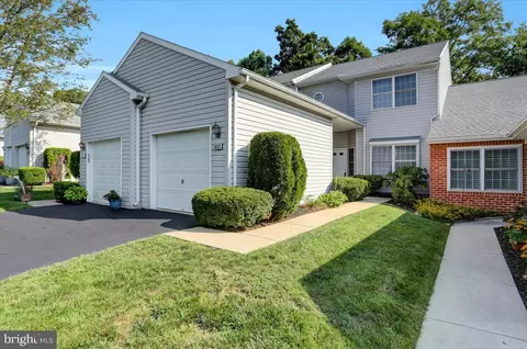 1033 Pond Ridge Dr, Harrisburg, PA 17111