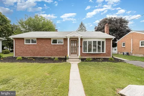 1660 E Caracas Ave, Hershey, PA 17033