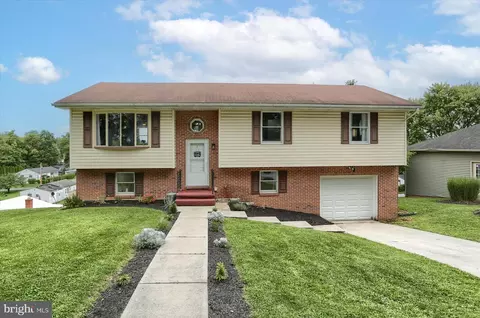 2112 Wayne Ave, Harrisburg, PA 17109