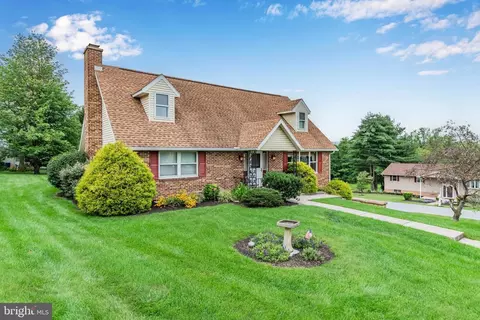 120 Barbara Ln, Harrisburg, PA 17112