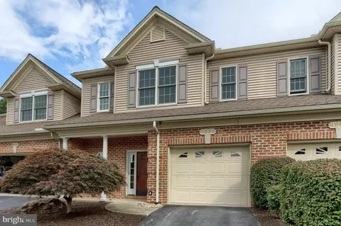 4532 Laurelwood Dr, Harrisburg, PA 17110