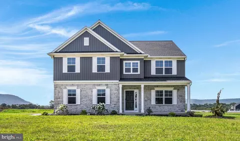 1121 Lotus Psge, Dauphin, PA 17018