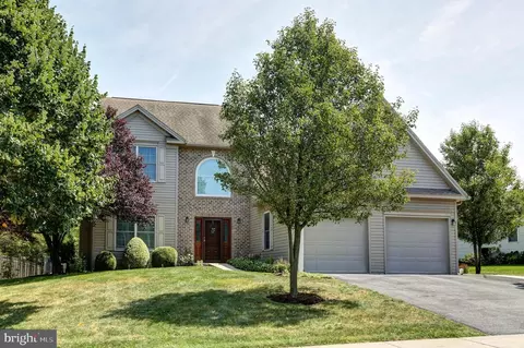 7297 Olde Mill Rd, Harrisburg, PA 17112