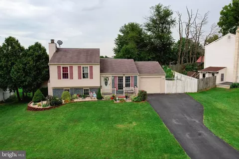 1352 Wandering Way, Harrisburg, PA 17110