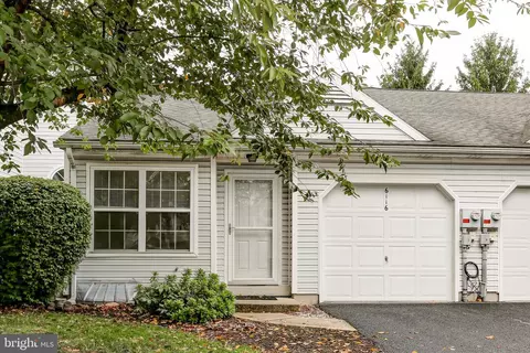 6116 Spring Knoll Dr, Harrisburg, PA 17111