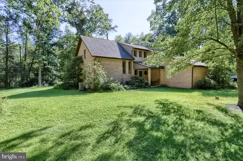 1660 Chase Ln, Dauphin, PA 17018