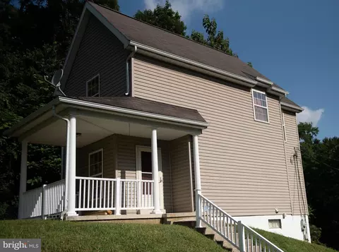 579 Stikle St, Harrisburg, PA 17113