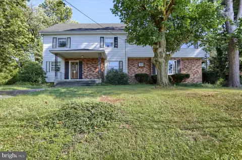 830 Stauffers Church Rd, Palmyra, PA 17078