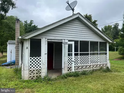 1030 Fishing Creek Valley Rd, Harrisburg, PA 17112