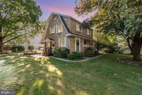 4315 Crooked Hill Rd, Harrisburg, PA 17110