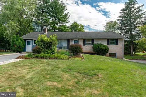 5915 Longview Rd, Harrisburg, PA 17112