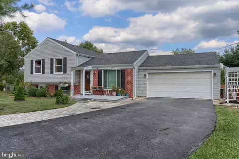 107 Nestside Ct, Harrisburg, PA 17110
