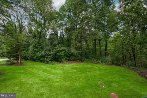 2 Fox Chase Dr, Hershey, PA 17033 photo 13