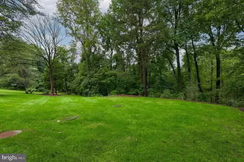 2 Fox Chase Dr, Hershey, PA 17033 photo 10