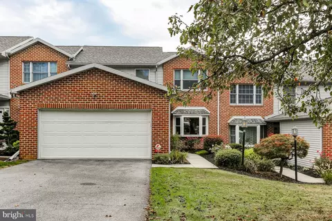2707 Gateway Ct, Harrisburg, PA 17110