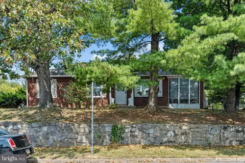 3416 Centerfield Rd, Harrisburg, PA 17109