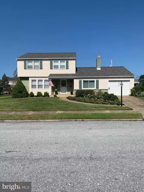 4612 Danbury Rd, Harrisburg, PA 17109
