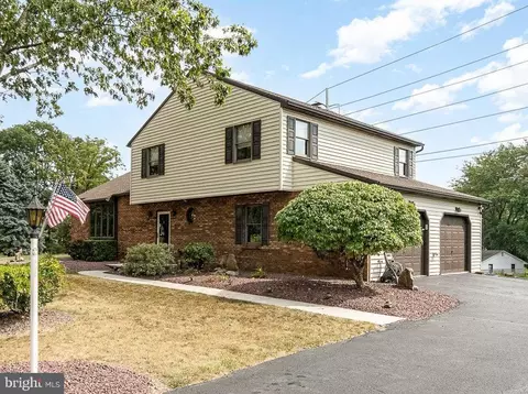 1409 Regency Cir, Harrisburg, PA 17110