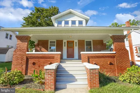 917 State St, Millersburg, PA 17061