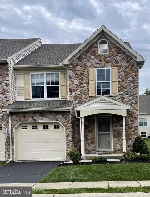 182 Mapleton Dr, Harrisburg, PA 17112