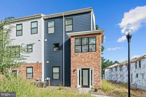 159 High Pointe Dr #16, Hummelstown, PA 17036