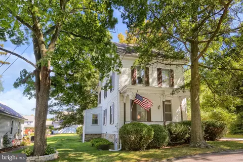 83 Mayfield St, Elizabethville, PA 17023