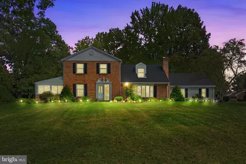 4351 Crestview Rd, Harrisburg, PA 17112