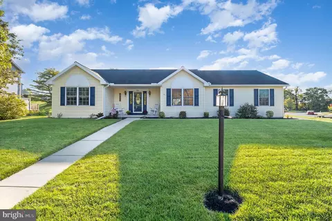 500 Colony Dr, Middletown, PA 17057