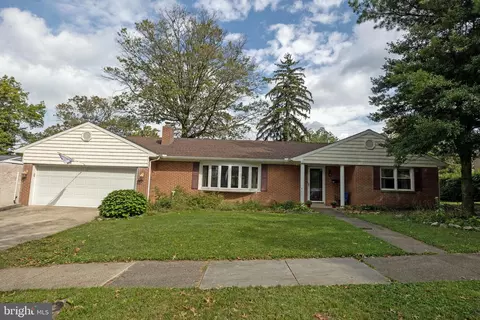 508 Shield St, Harrisburg, PA 17109