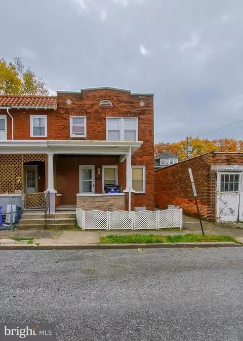 2035 Zarker St, Harrisburg, PA 17104