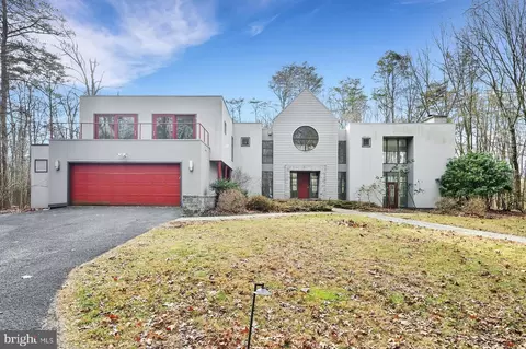 188 Huckleberry Ln, Harrisburg, PA 17112