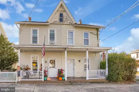 402 S 2nd St, Lykens, PA 17048