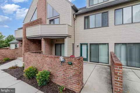 804 Cherrington Dr, Harrisburg, PA 17110