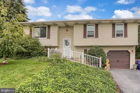 522 Ryan Dr, Harrisburg, PA 17112