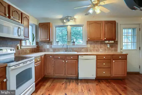 1225 E Derry Rd, Hershey, PA 17033 photo 6
