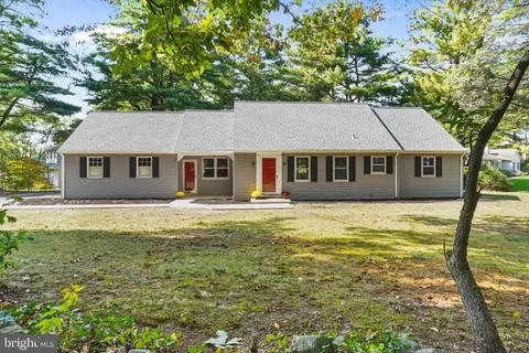 177 Laurel Dr, Hershey, PA 17033
