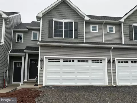226 Sage Blvd, Middletown, PA 17057
