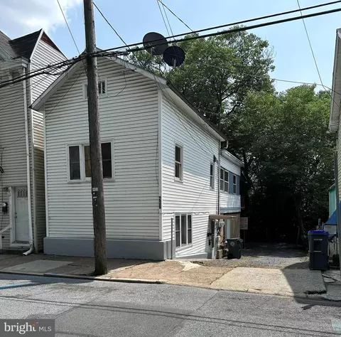 236 N 2nd St, Steelton, PA 17113